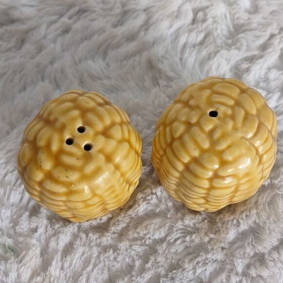 Vtg. Corn on the Cob Salt & Pepper Shakers - Picture 3 of 5